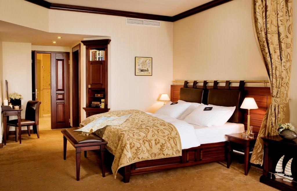 Yachthafenresidenz Hohe Duene Hotel Росток Стая снимка